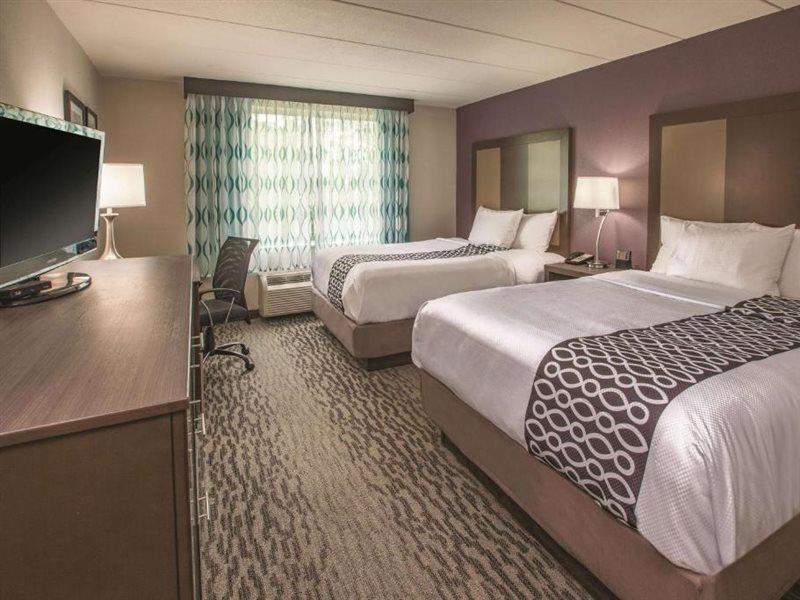 Hotel La Quinta By Wyndham Sturbridge Esterno foto