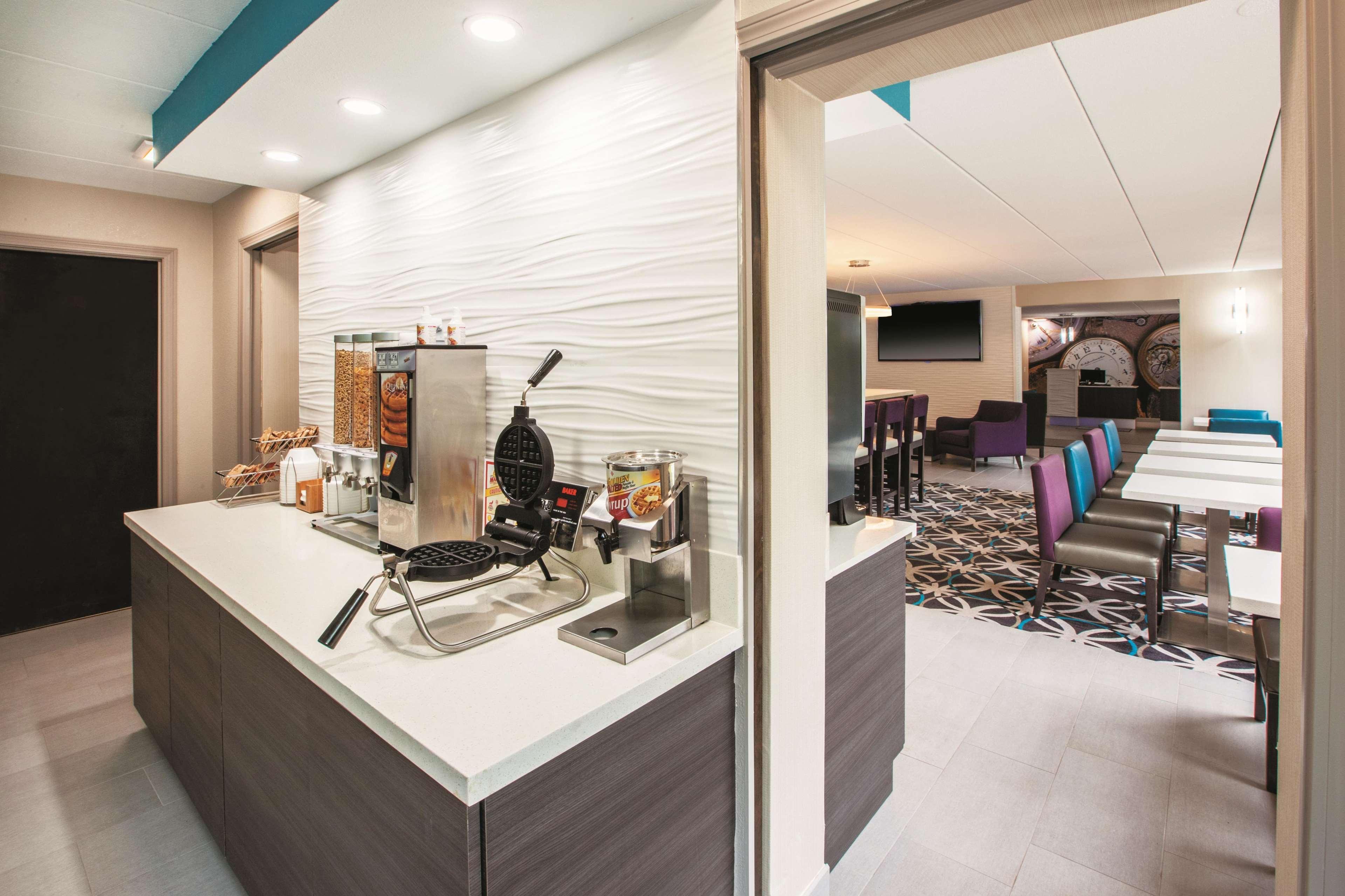 Hotel La Quinta By Wyndham Sturbridge Esterno foto