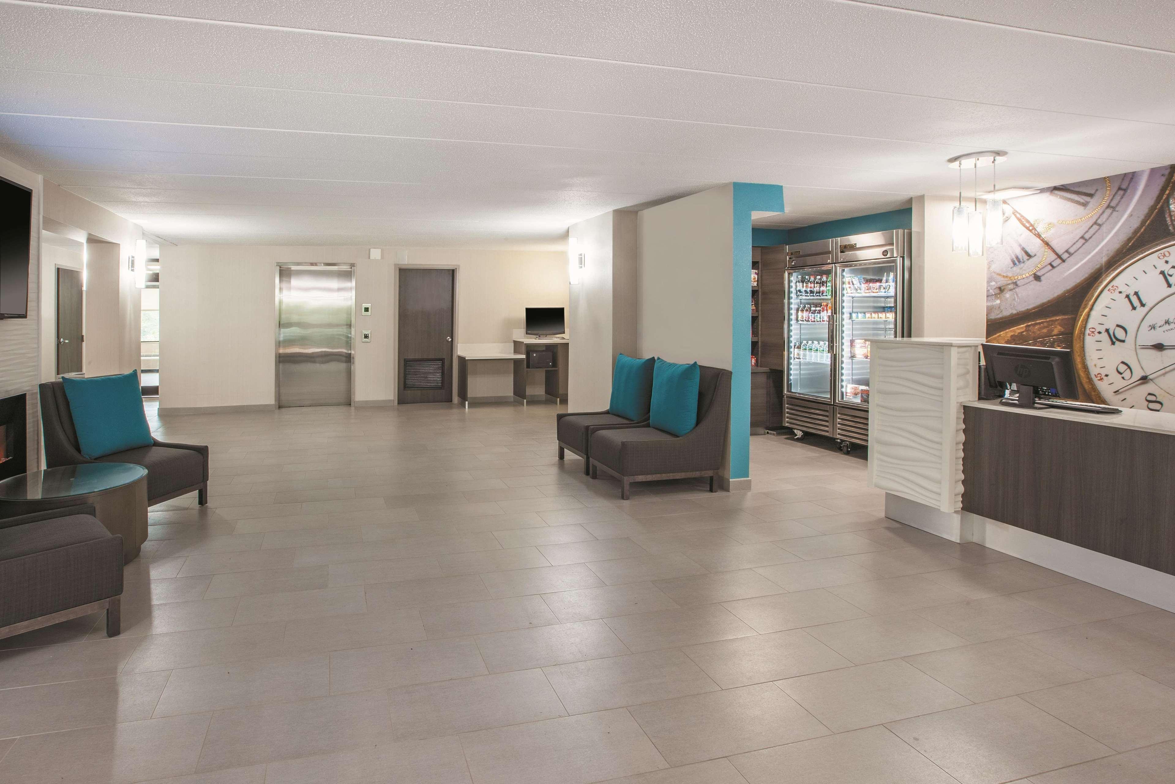 Hotel La Quinta By Wyndham Sturbridge Esterno foto