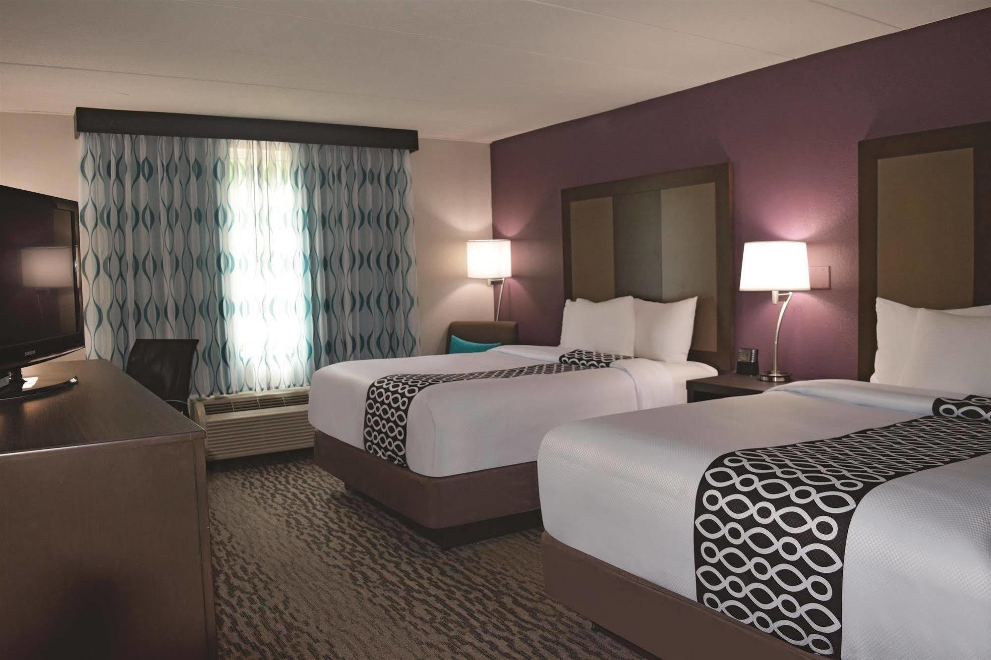 Hotel La Quinta By Wyndham Sturbridge Esterno foto